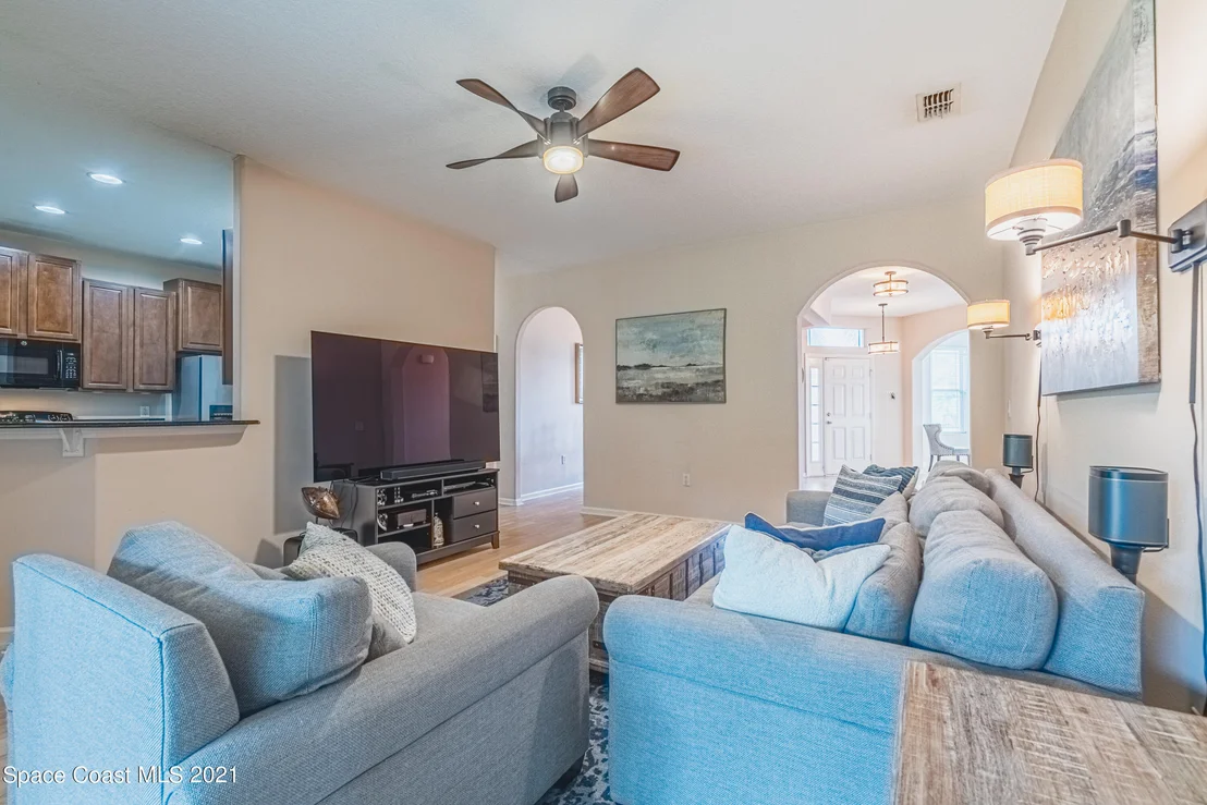 Photo of 324 Abernathy Circle
