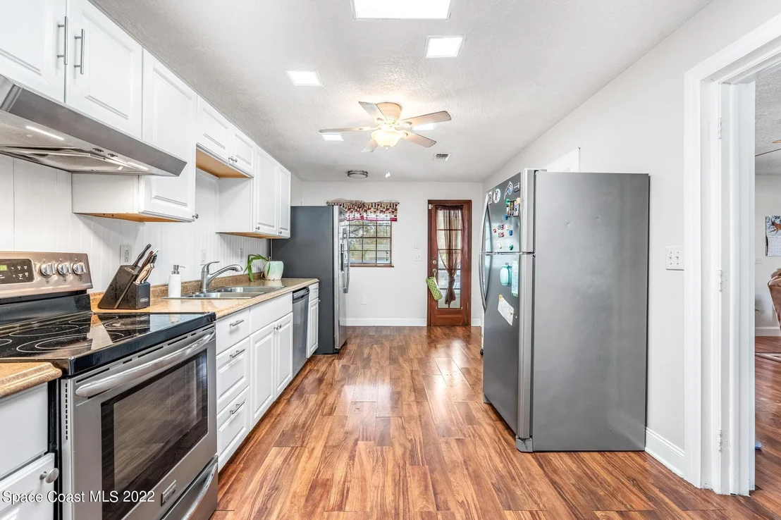Photo of 405 Bunker Street