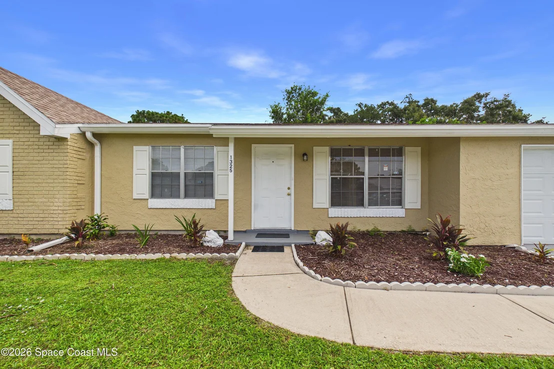 Photo of 1325 Ethel Circle NE