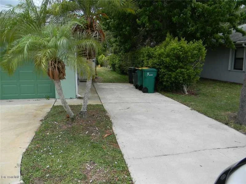 Photo of 9830 Oak Trail