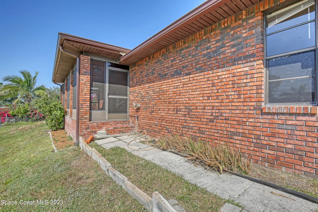Photo of 2638 SE 32nd Street