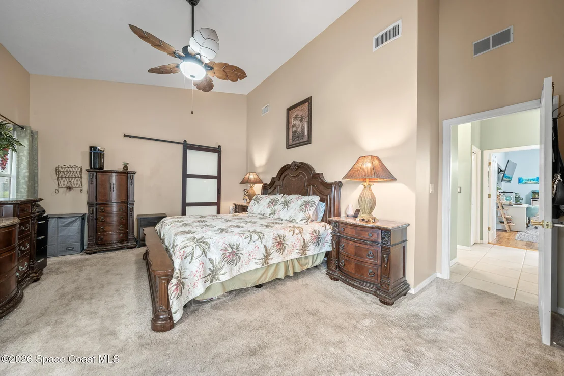 Photo of 950 Somerset Lane