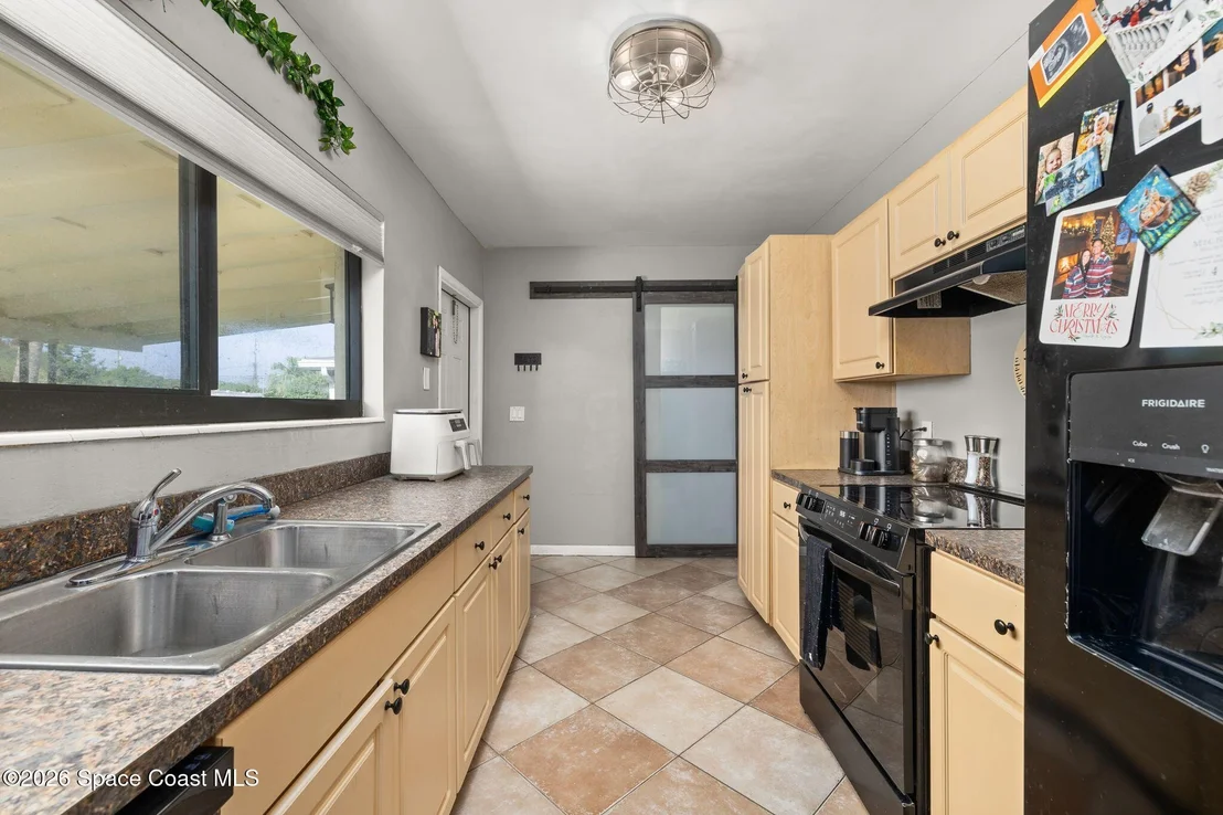 Photo of 932 Glenmore Circle