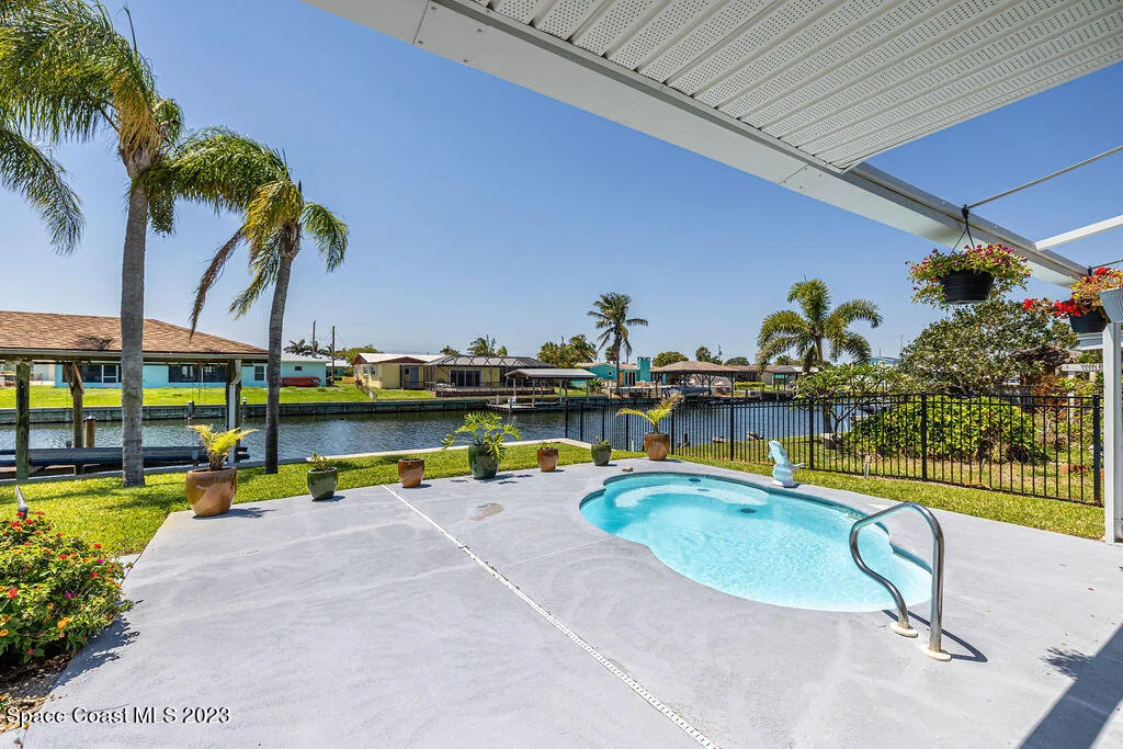Photo of 466 Sandpiper Drive