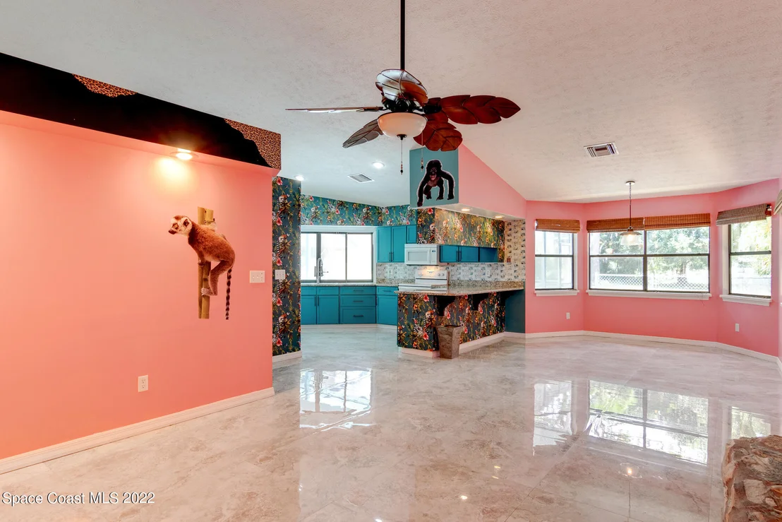 Photo of 4100 Redwood Drive