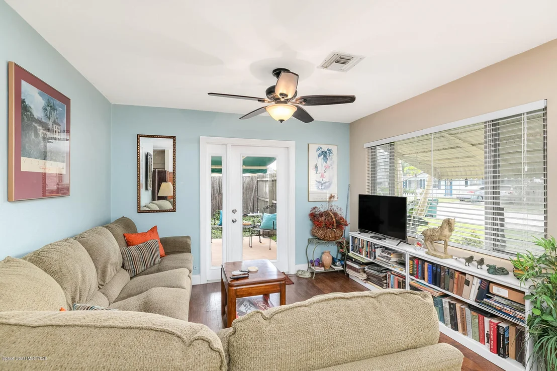 Photo of 1070 Riverdale Drive
