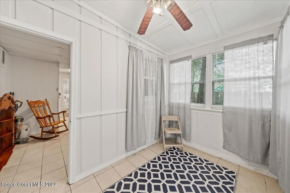 Photo of 283 N Burnett Road