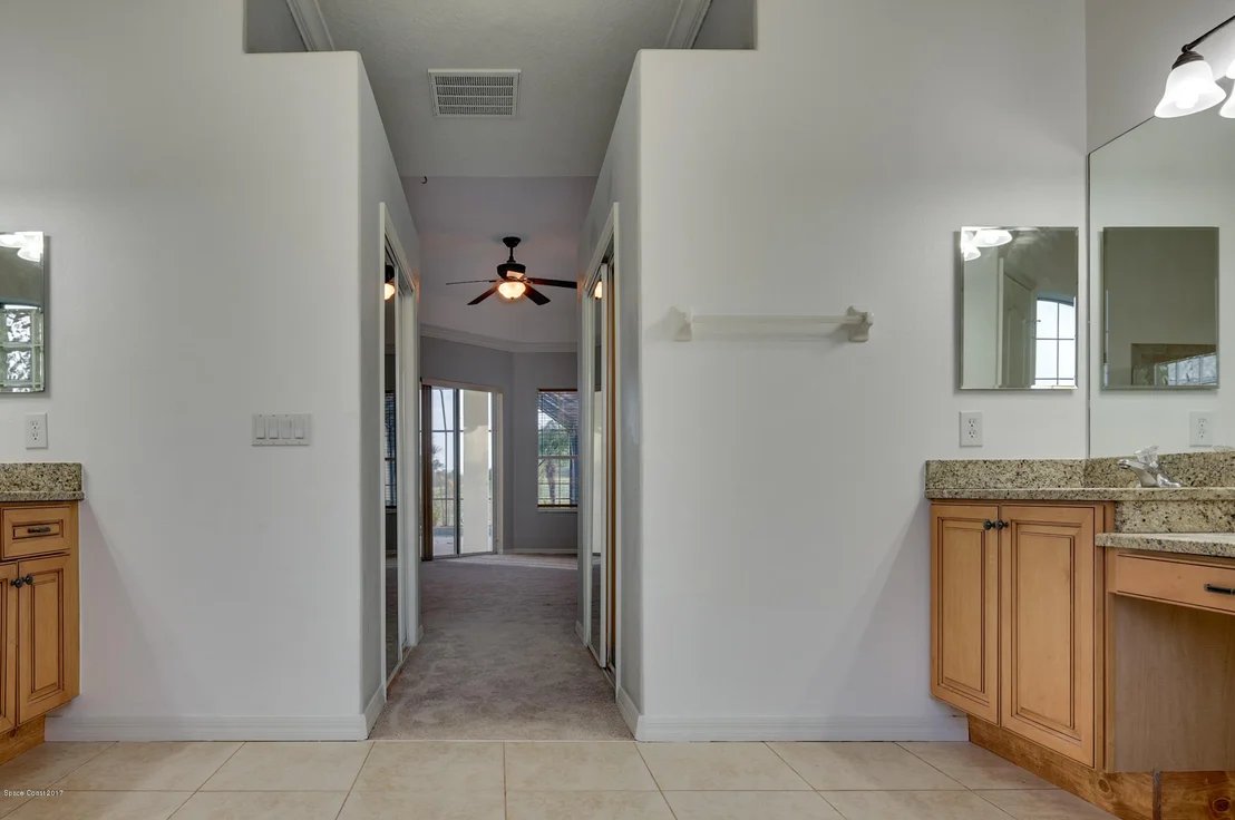 Photo of 2118 Windbrook Drive SE