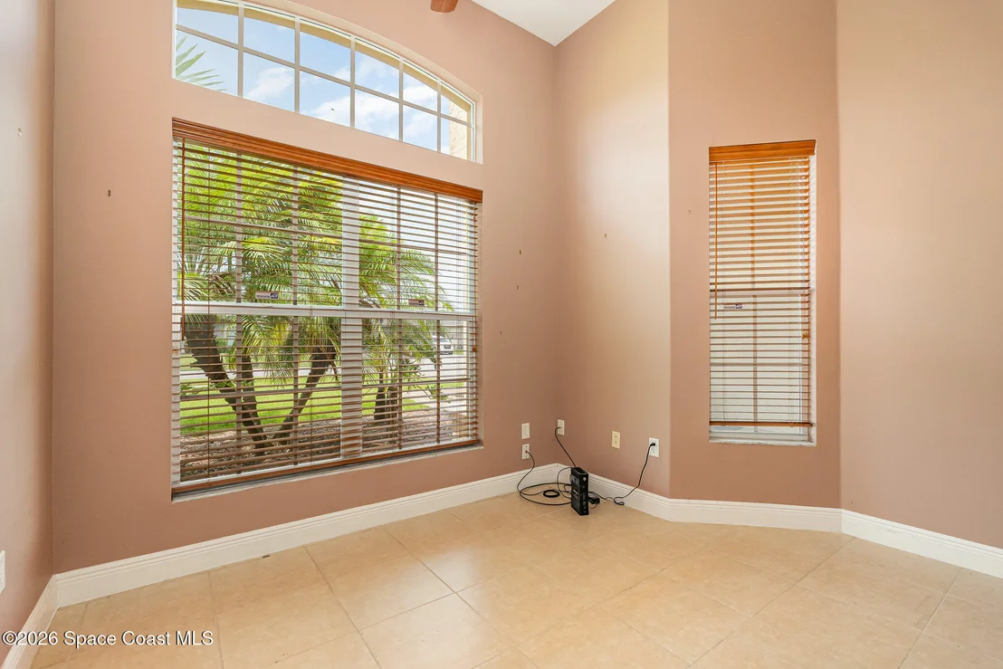 Photo of 291 Devlin Court SE