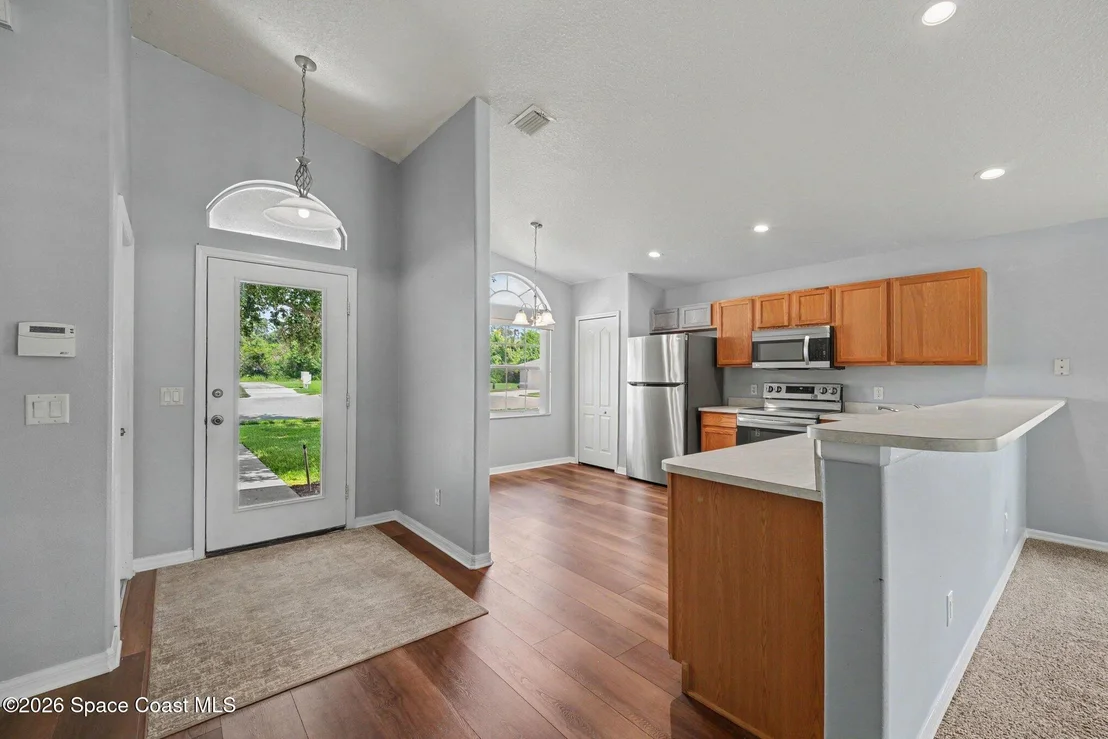 Photo of 2476 Hidden Pine Lane NE