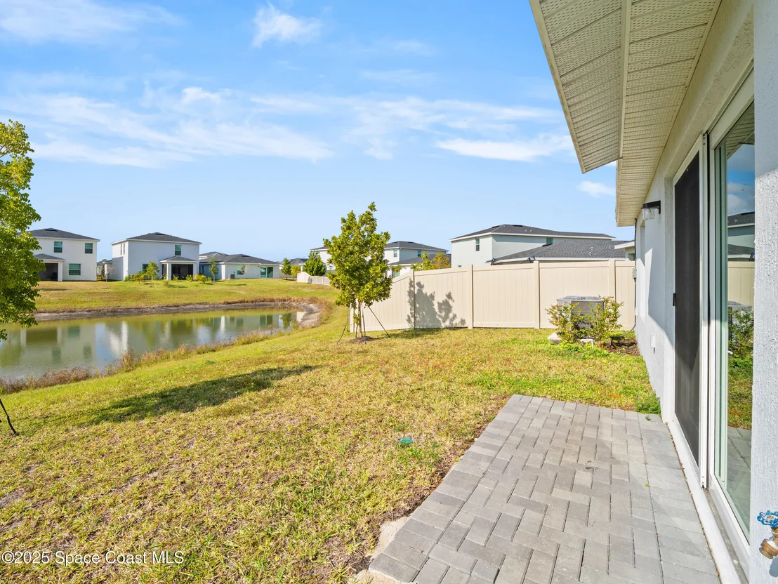 Photo of 1668 Colebrook Circle SW