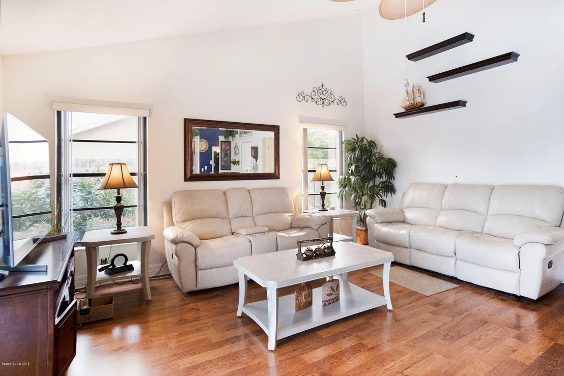 Photo of 902 Jamestown Drive