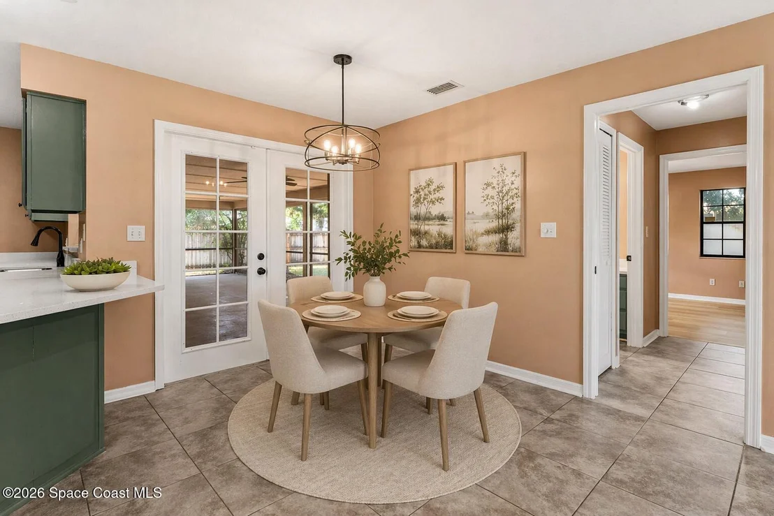 Photo of 950 Whisperpine Drive