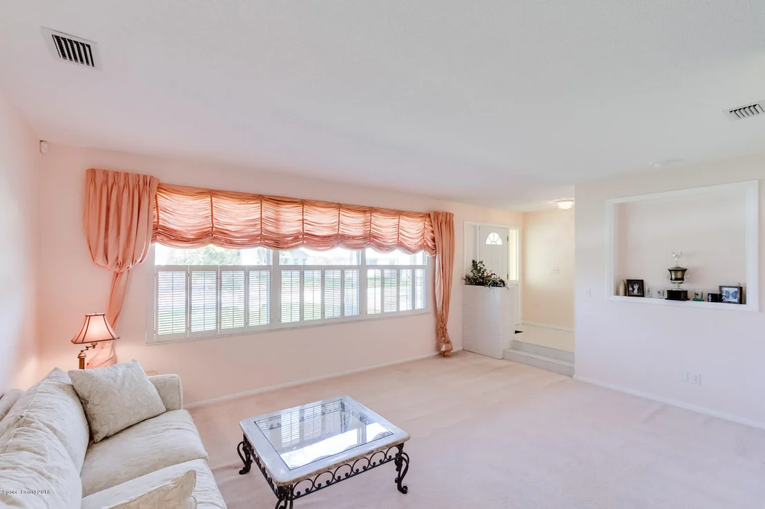 Photo of 4844 Fairview Drive