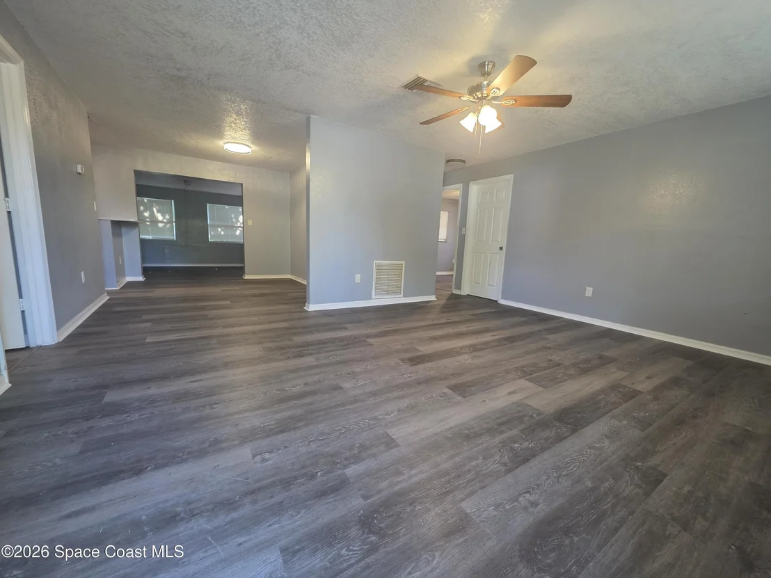 Photo of 1631 Albert Drive