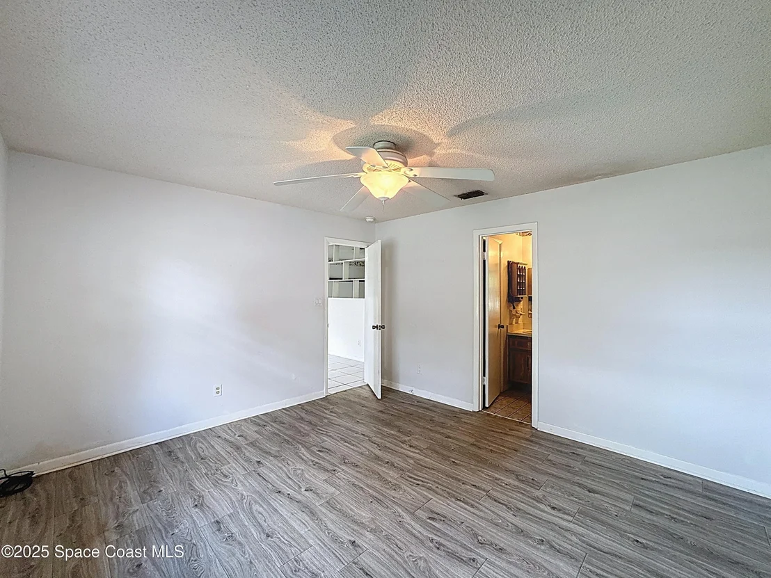 Photo of 4865 Bridge Road
