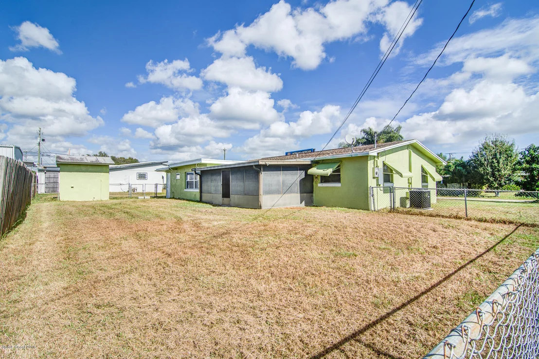 Photo of 124 Valencia Drive