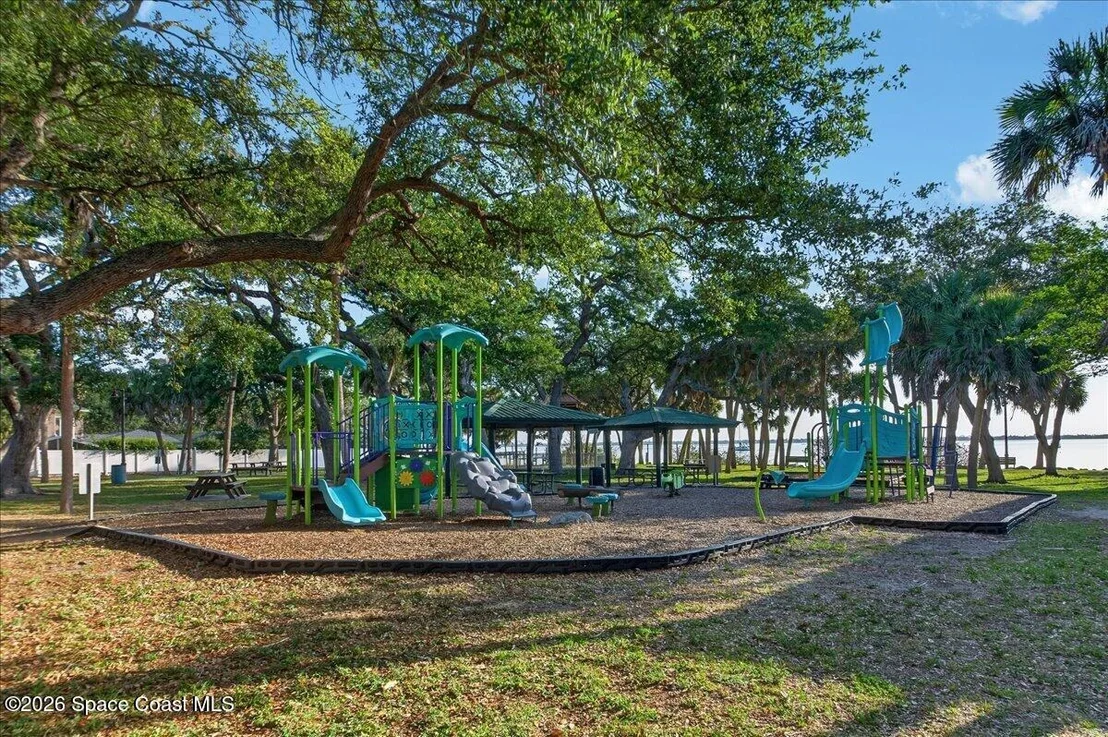 Photo of 2139 Smathers Circle N