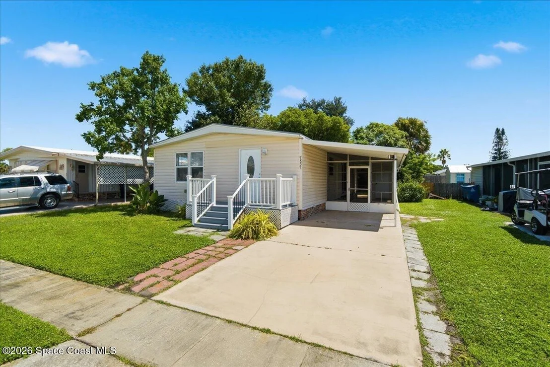Photo of 1831 Coco Plum Street NE