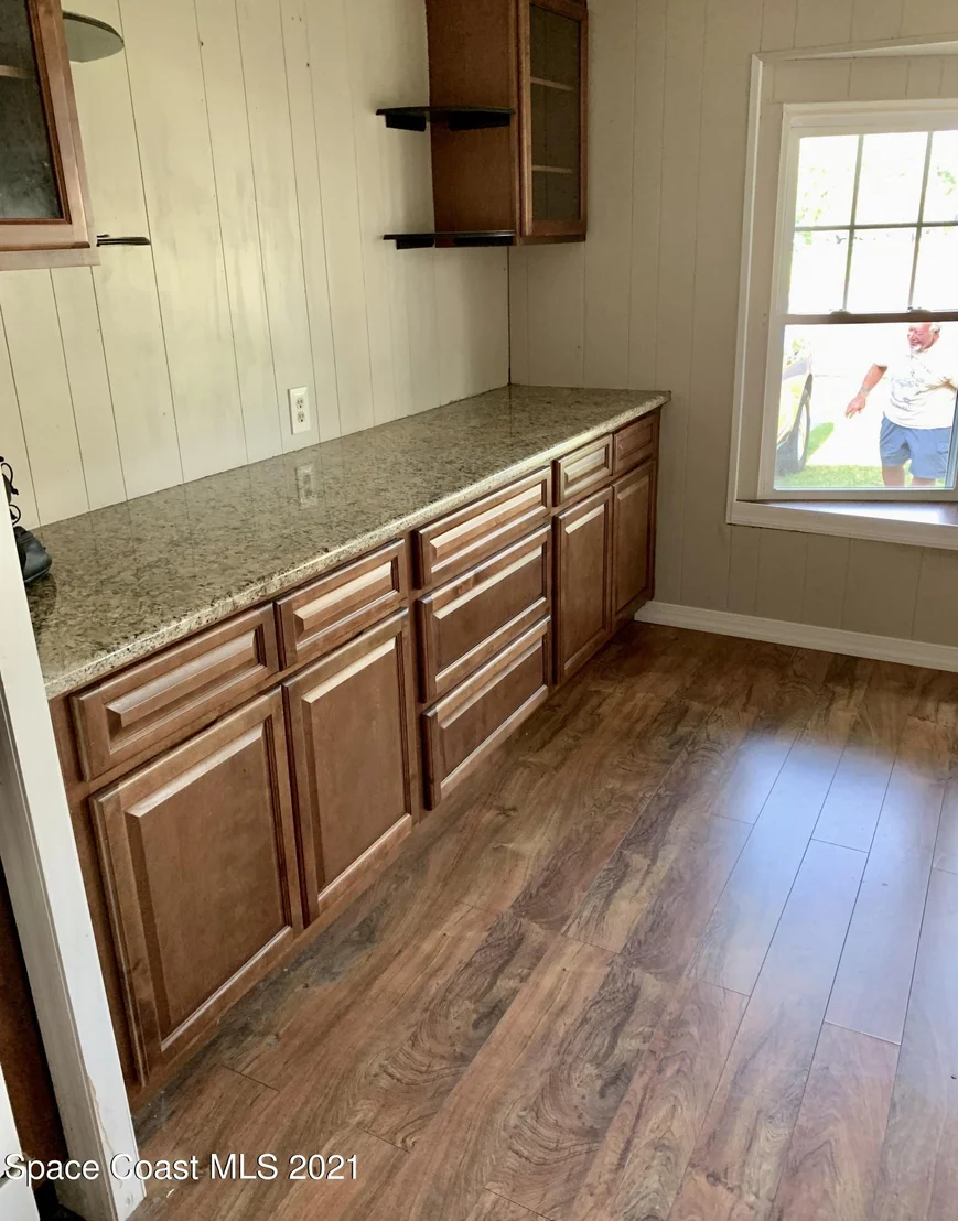 Photo of 195 Maplewood Boulevard