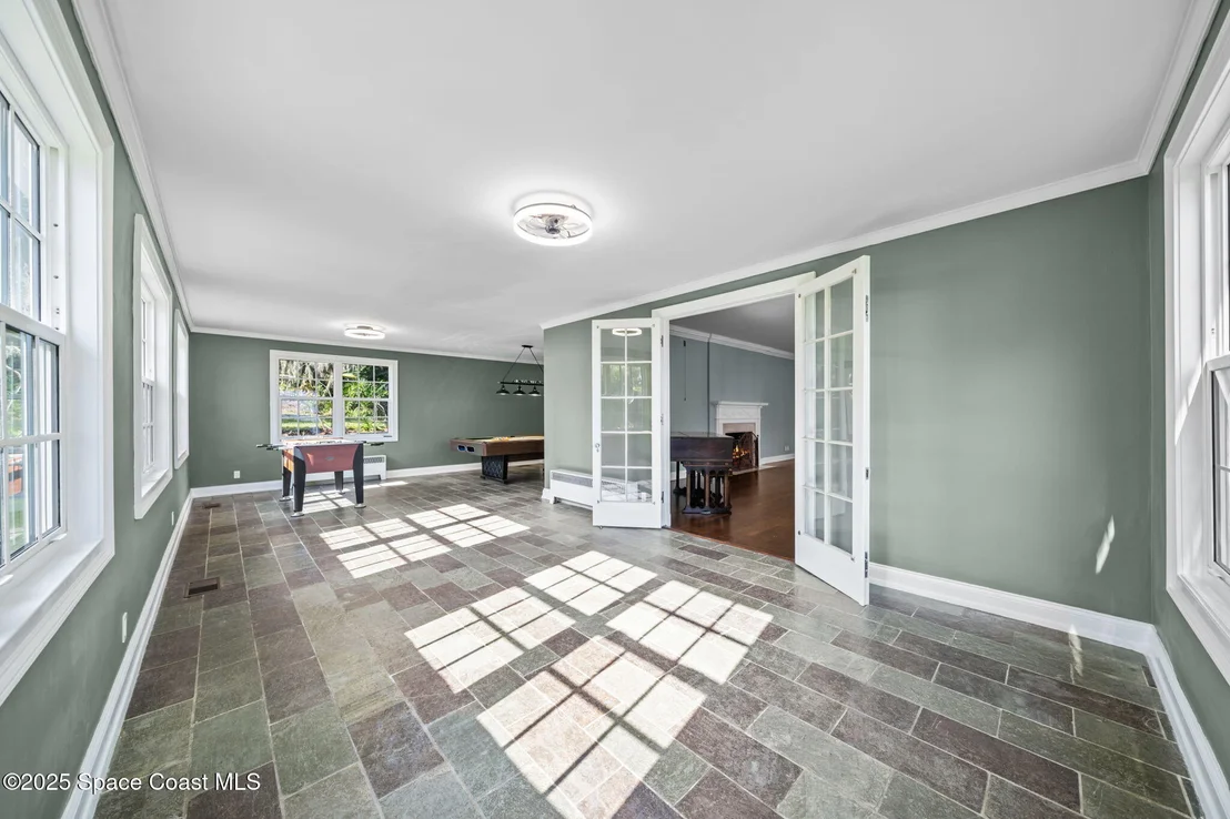 Photo of 875 N Indian River Drive