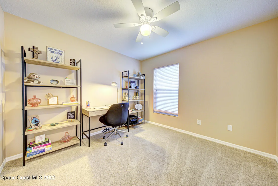 Photo of 985 Pelican Lane