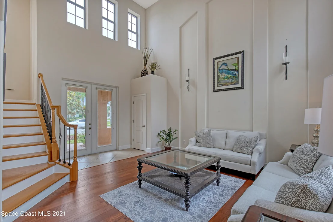 Photo of 1380 Talon Way