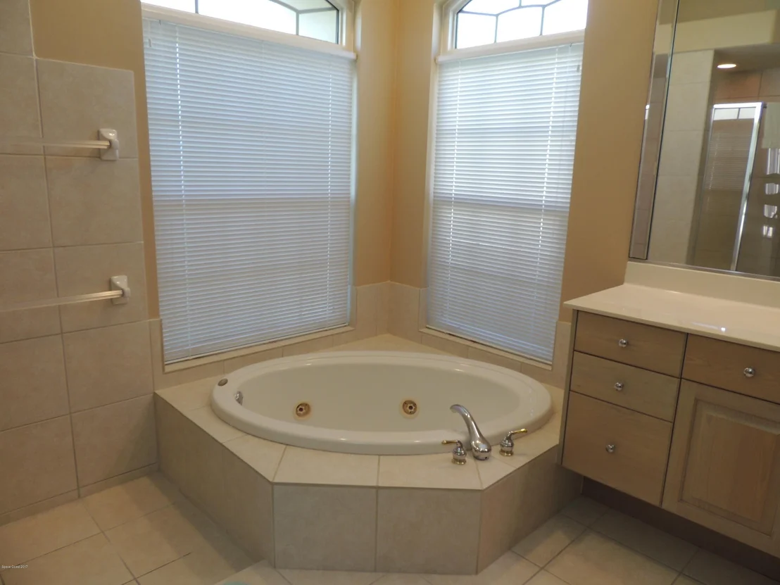 Photo of 697 Nicklaus Drive