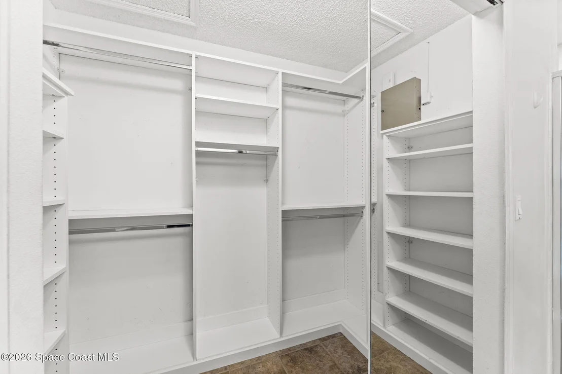Photo of 970 Kingfisher Way