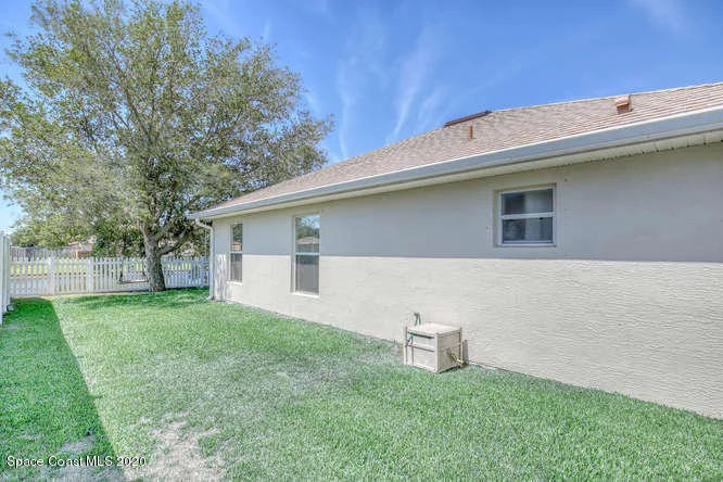 Photo of 1089 Kingfisher Way