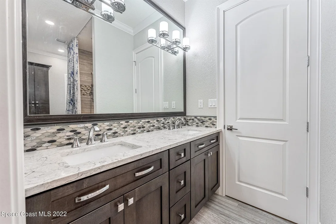 Photo of 1317 Avalon Drive