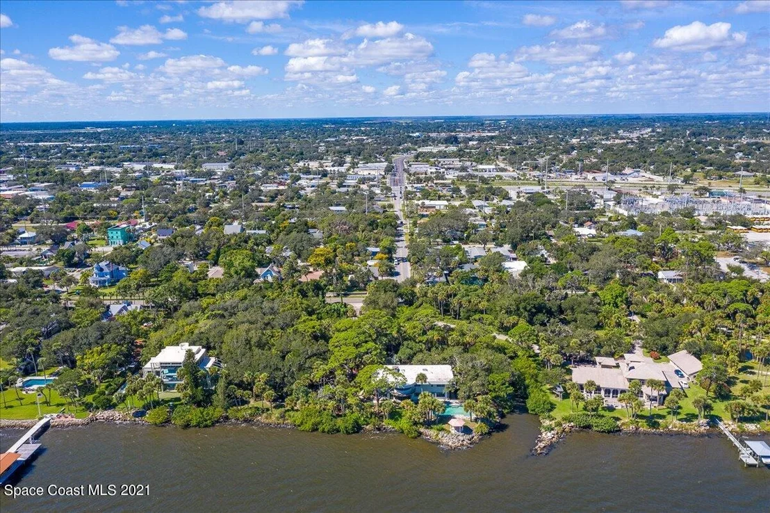 Photo of 1800 Pineapple Avenue