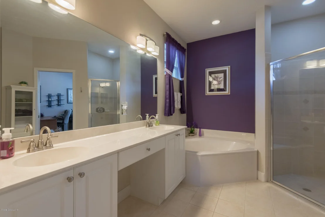 Photo of 1737 Windbrook Drive SE