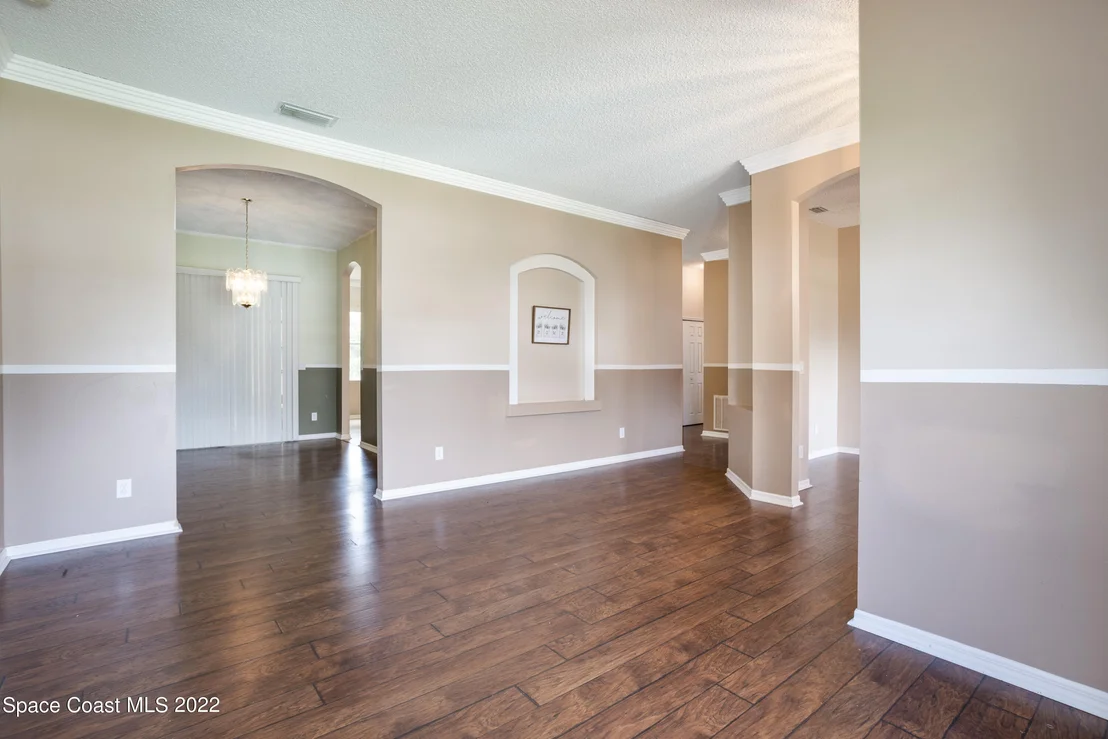 Photo of 6813 Cecil Road