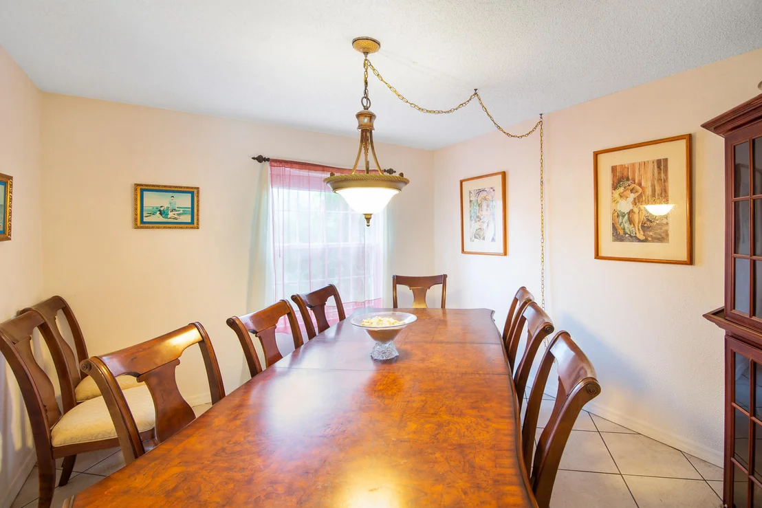 Photo of 1678 Talbott Street