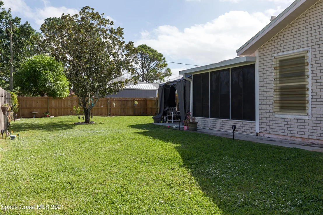 Photo of 101 Hammock Road SE