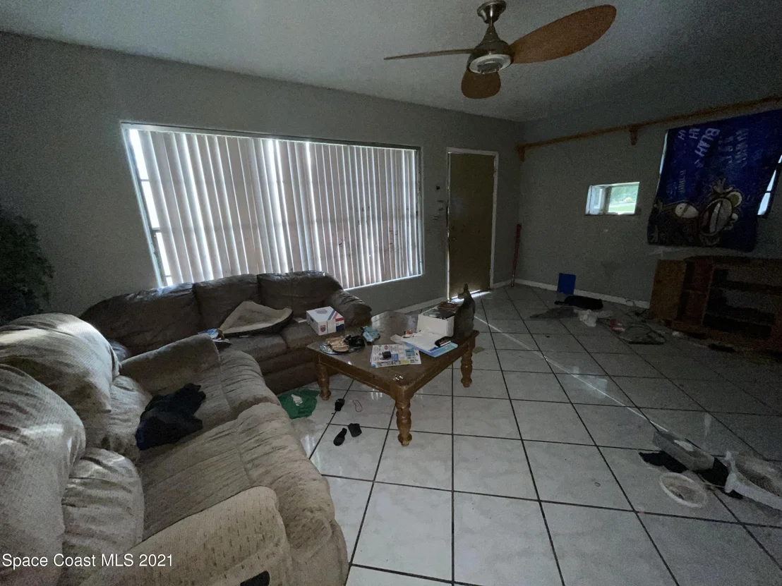 Photo of 350 Palm Avenue