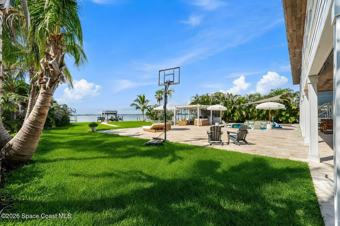 Photo of 417 Riverview Lane