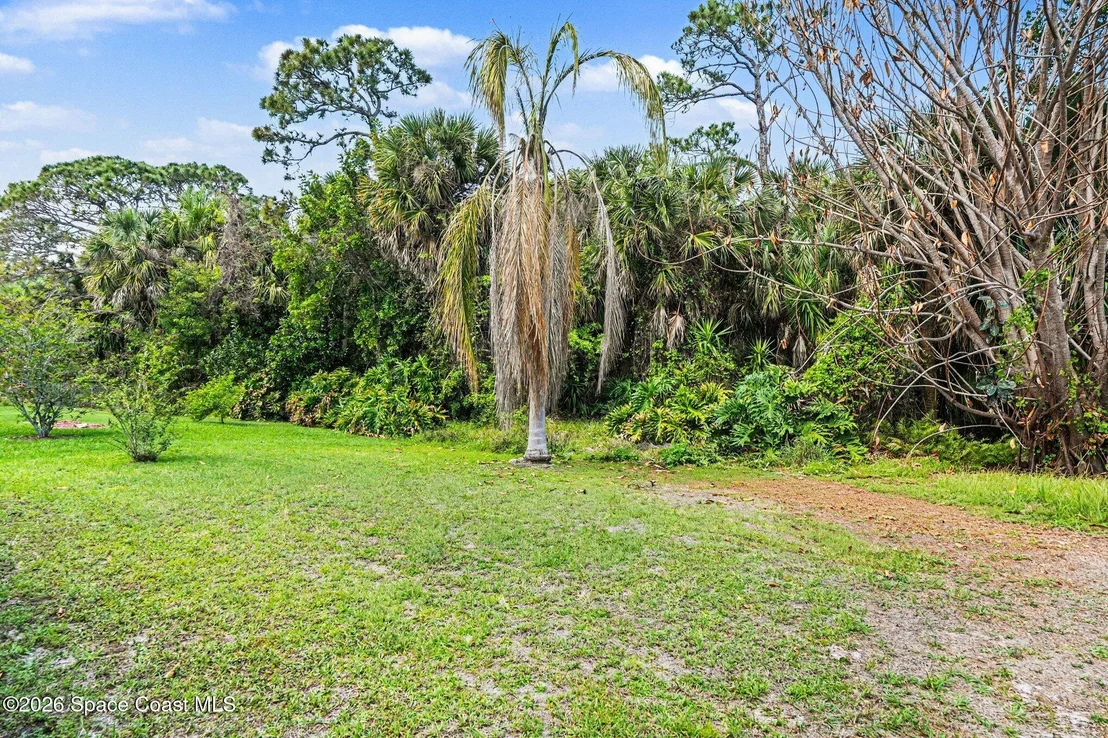 Photo of 210 Kiwi Drive