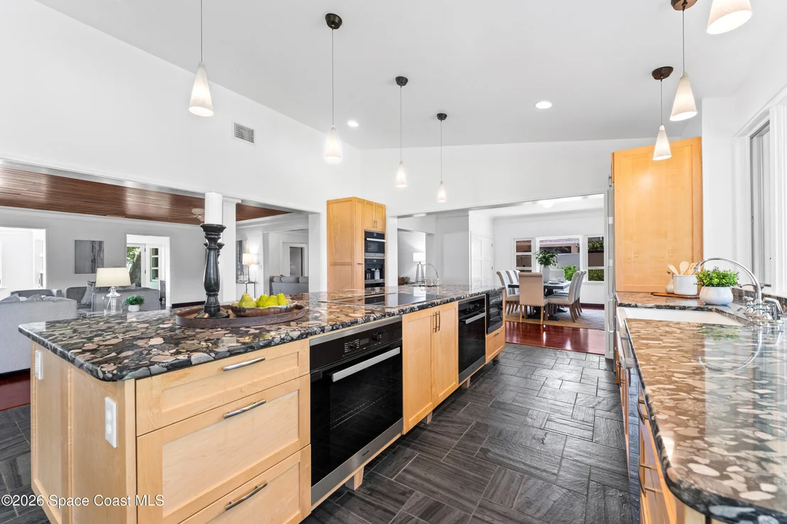 Photo of 1001 N Indian River Drive