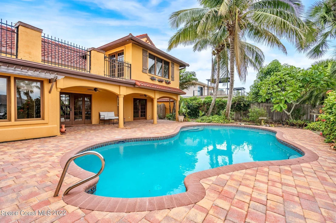 Photo of 442 Riverview Lane