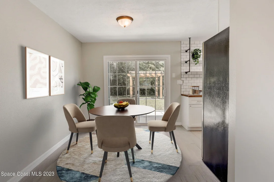Photo of 2512 N Palm Drive