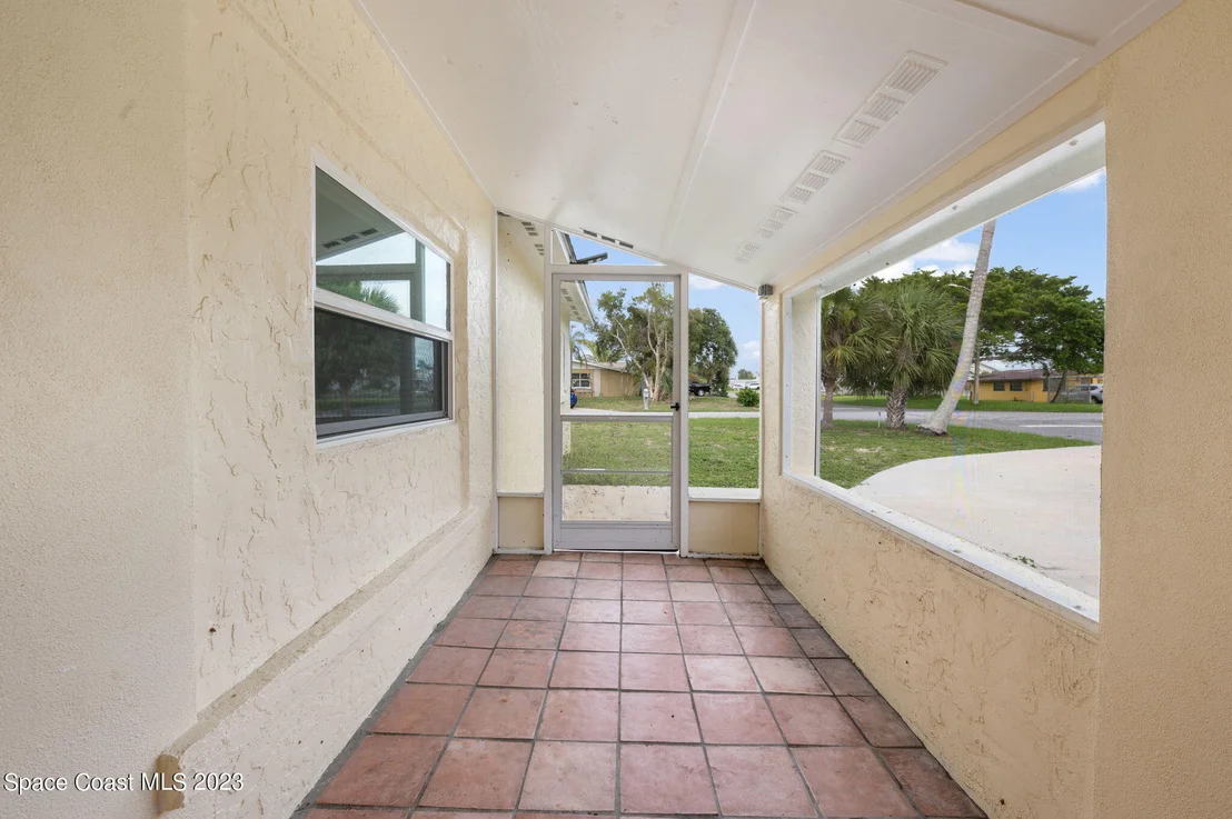 Photo of 2110 Palm Avenue
