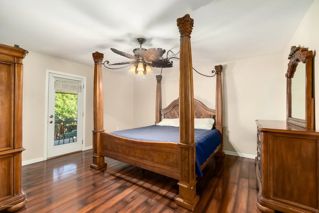 Photo of 810 Cardinal Road