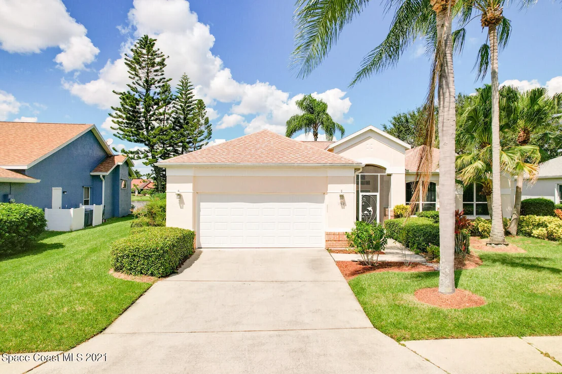 Photo of 952 Somerset Lane