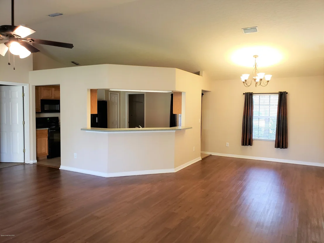 Photo of 2093 Woodfield Circle