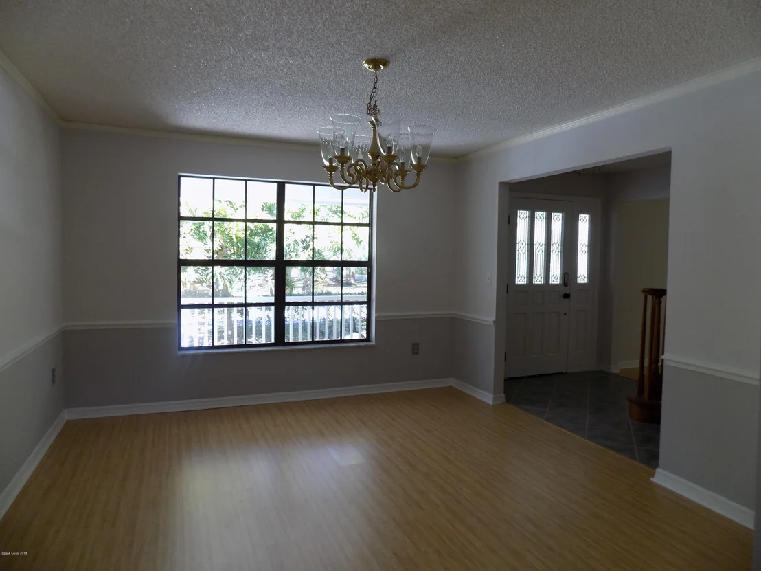 Photo of 970 Bluegrass Lane