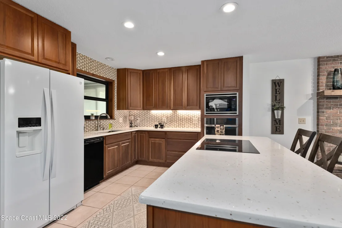 Photo of 3925 Milwaukee Avenue