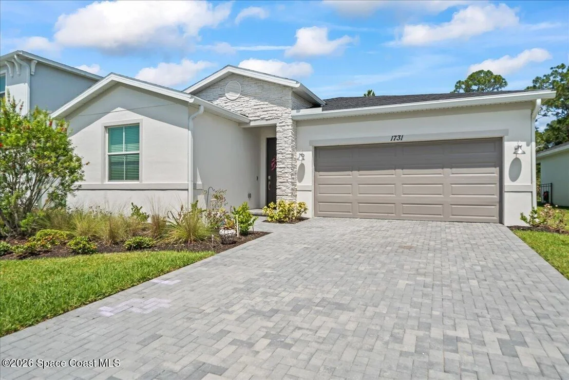 Photo of 1731 Marigold Trail NW