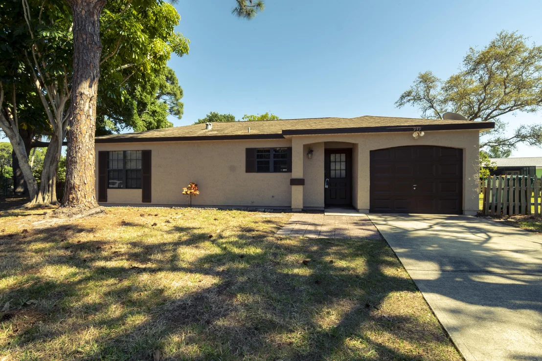 Photo of 949 Ginger Way